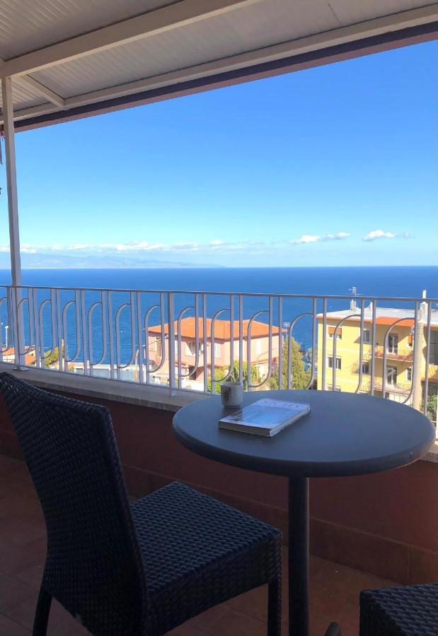 Taonasi Taormina Apartments Екстер'єр фото