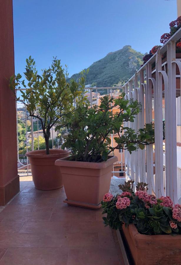 Taonasi Taormina Apartments Екстер'єр фото
