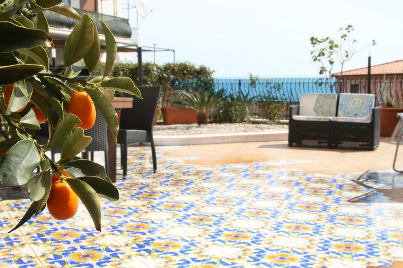 Taonasi Taormina Apartments Екстер'єр фото