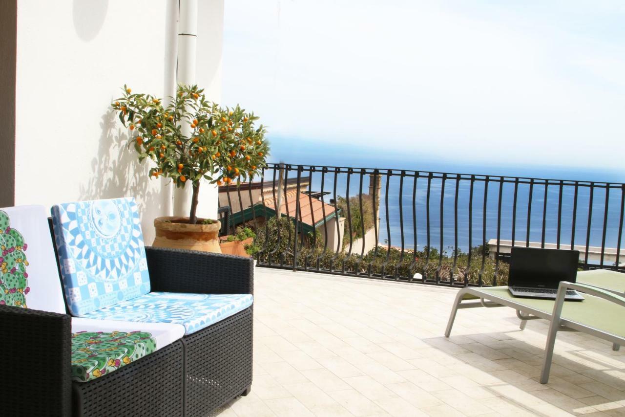 Taonasi Taormina Apartments Екстер'єр фото